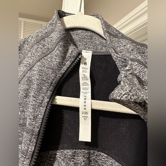 Lululemon Define Luon Jacket Size 6 in Heathered Black - Picture 3 of 3